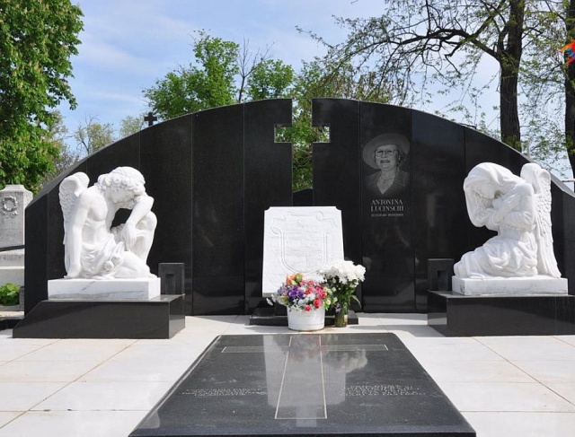 Изготовление памятников и мемориалов на заказ